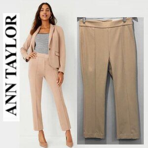 Ann Taylor Kick Crop Pants Beige Size 4P NWT